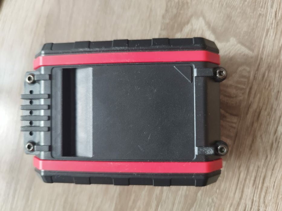 Универсальная батарея на электроинструмент