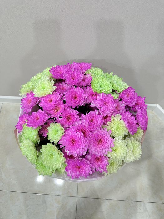 Только что получила, почти новые огромный букет ХРИЗАНТЕМА