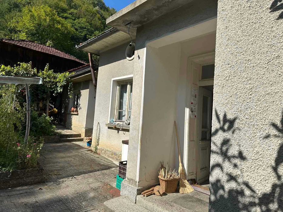 Продава се Къща в Троян - 100 кв.м за 429 €/кв.м - Снимка #1