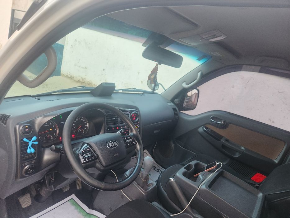 KIA Bongo Sotiladi !