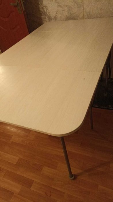 Срочно продаю Белый складной стол
