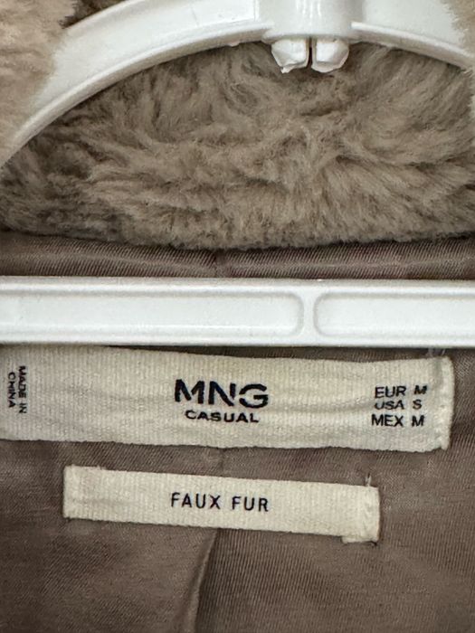 Продам женский полушубок .