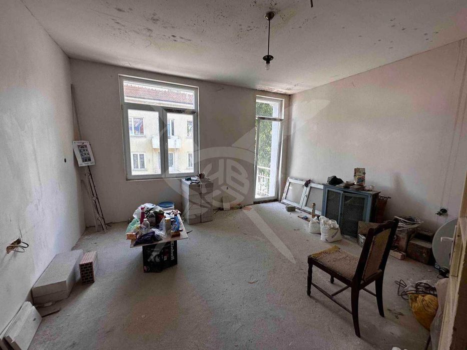 Продава се Къща в Варна, Гръцка махала - 268 кв.м за 1941 €/кв.м - Снимка #3