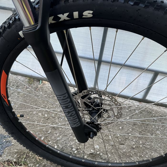De vinzare bicicleta.