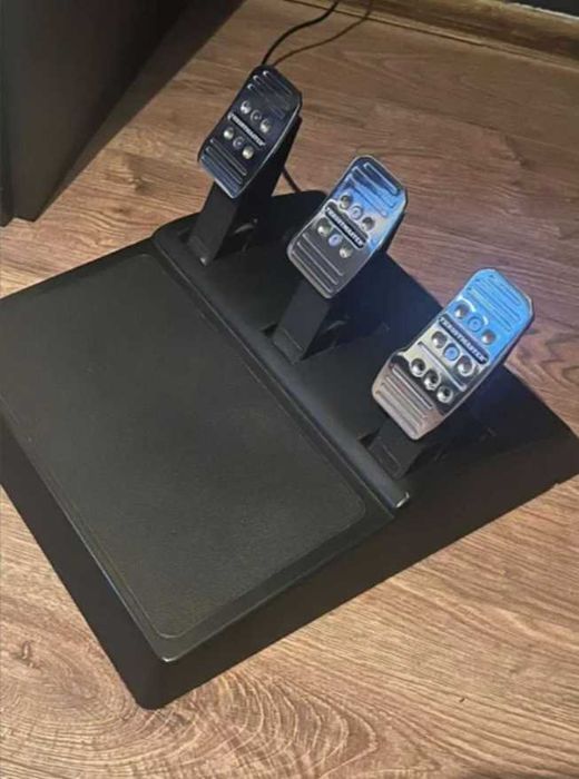 Trustmaster t300 ferari alcantara Ed. +Shifter TH8S