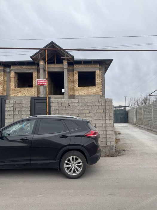 Срочно продается 2х этажный коттедж