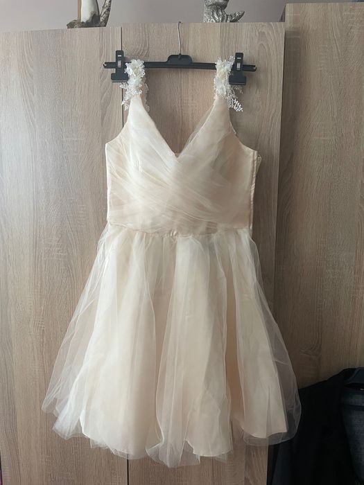 Нежна официална рокля