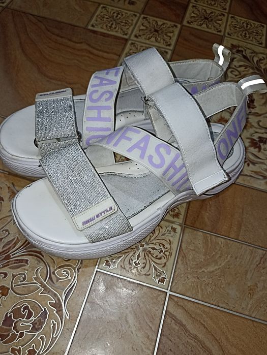 Сандали 38 размер