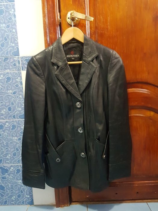 Продам кожаную куртку