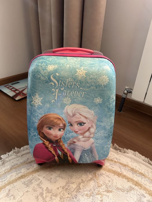 Продам детский чемодан