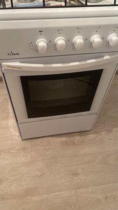 Продаю газ плита новая
