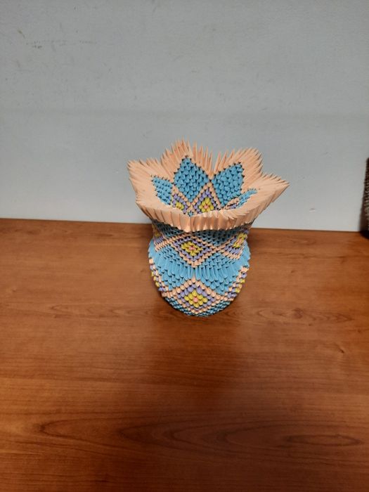 Lebada/chitara/vaza din origami 3d