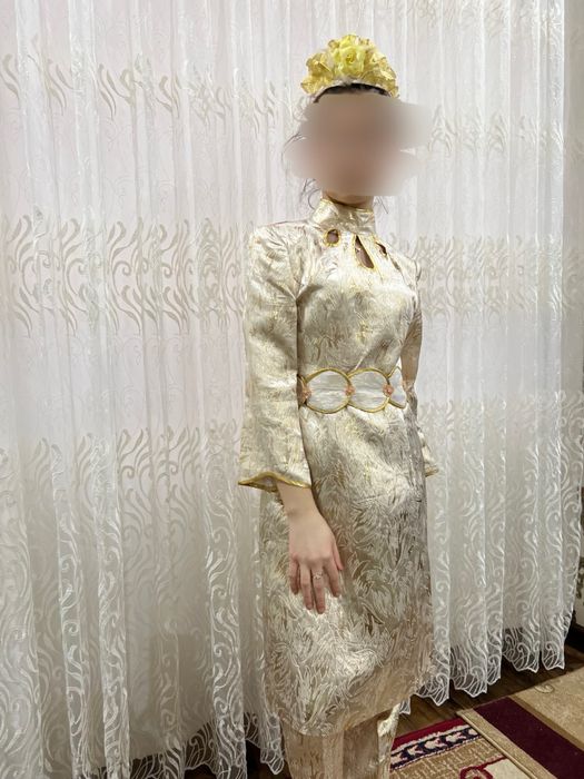 Женская двойка с головным убором