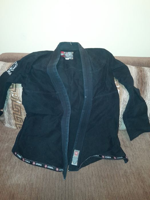 Продам Кимоно три комплекта.