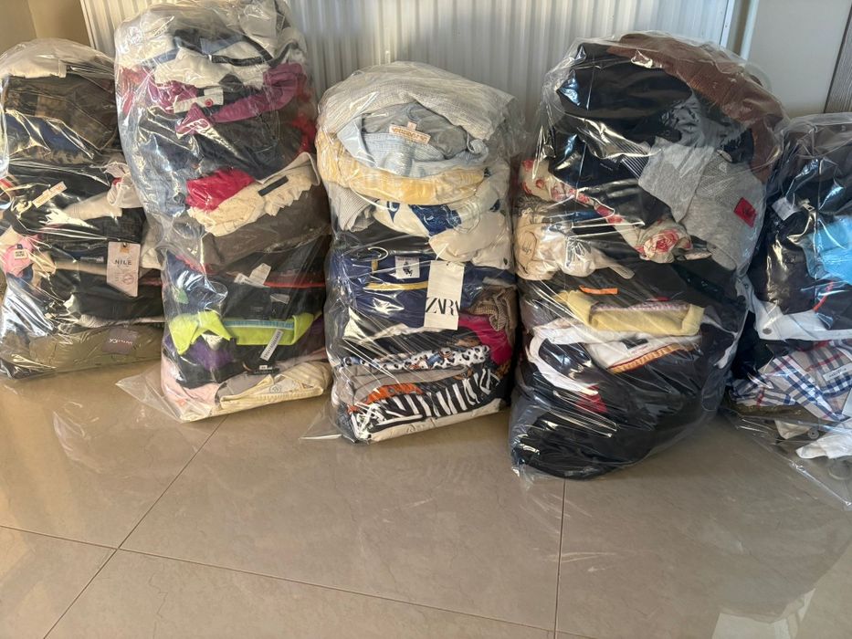 Haine la sac /bax /branduri Burberry ,Guess ,in ,mătase naturală etc