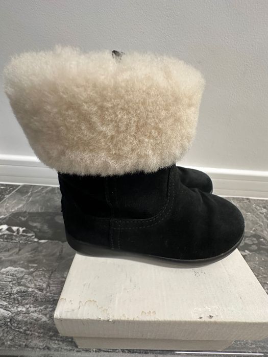 UGG детски боти, 26 номер, като нови.