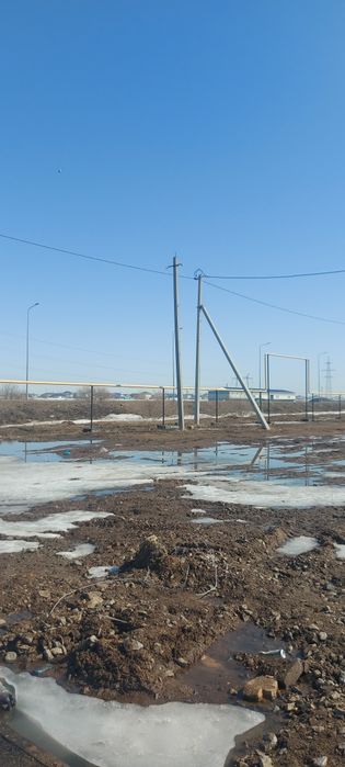 Бетонные столбы с опорами