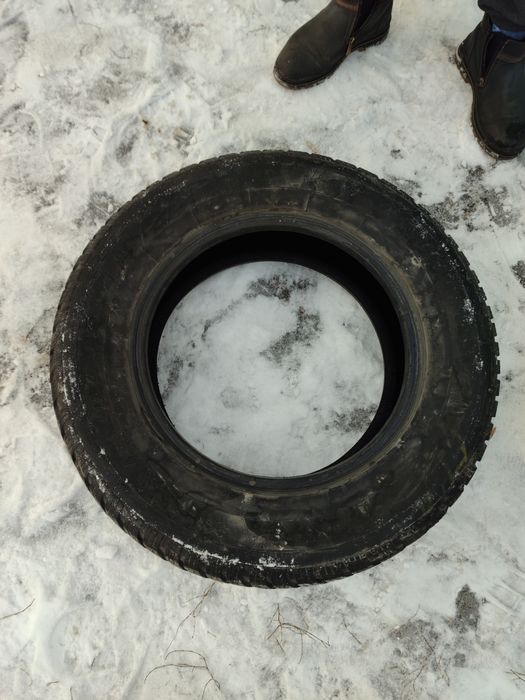 Резина Б/У 215/70/16