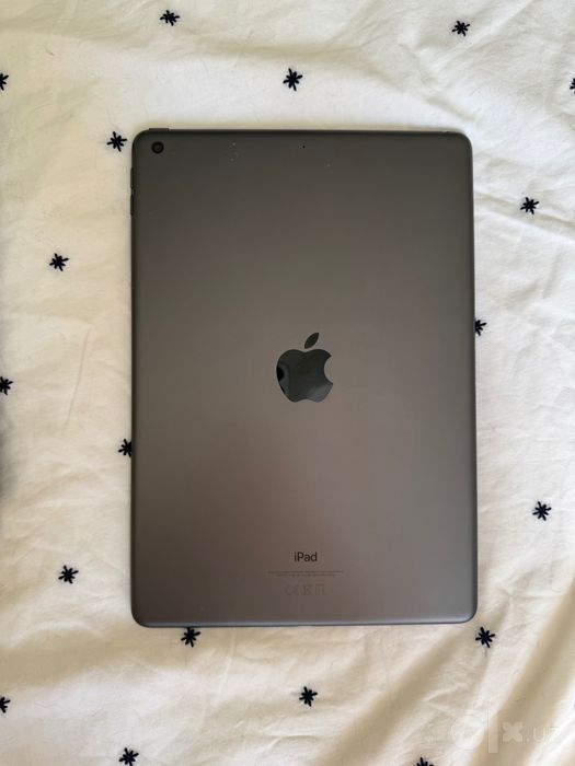 IPad 9 (2021) WiFi 64 гб + чехол logitech + apple pencil (1gen)