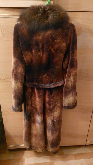 Продам шубу женскую
