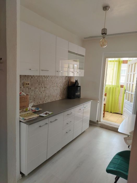 Vând apartament 2 camere tg carbunesti et 4 cu vedere la Marigab