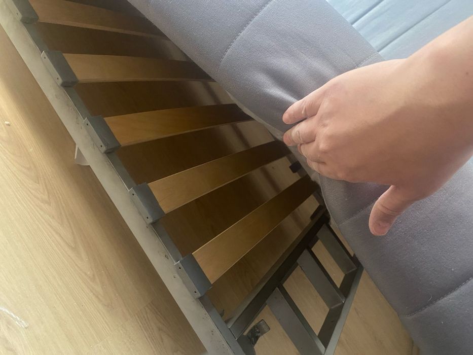 Диван двухместный раскладной!!!