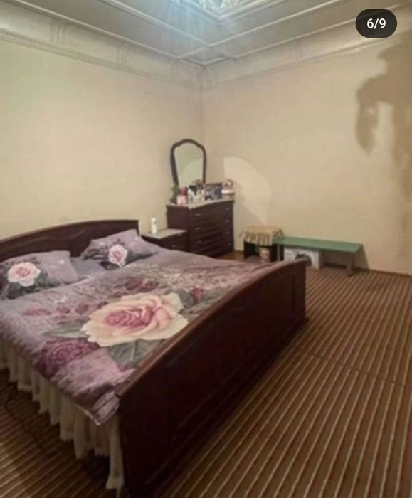 Istrohatda fayzli hovli sotiladi