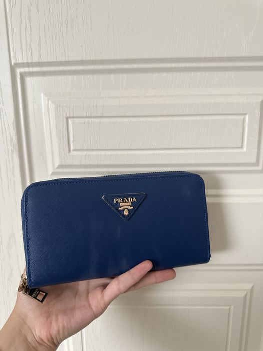 Кошелек PRADA темно синего цвета
