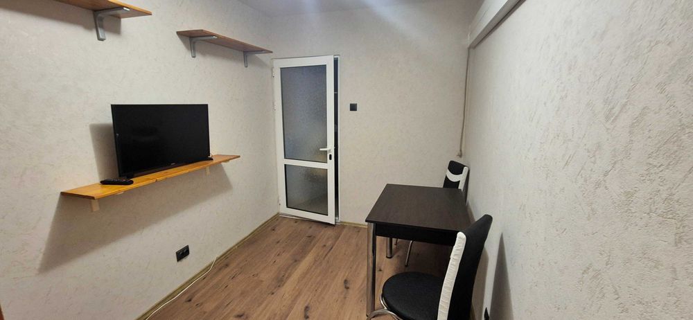 Închiriez apartament 3 camere 55m²