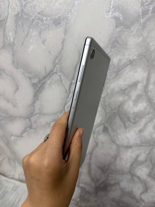 Lenovo Tab M10 FHD plus