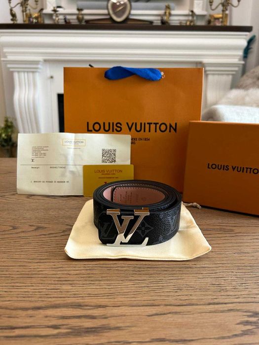 Curea Louis Vuitton  Monogram Eclipse, nouă, cu accesorii complete