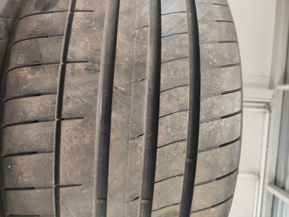 2бр. летни гуми 275/35/20 Goodyear