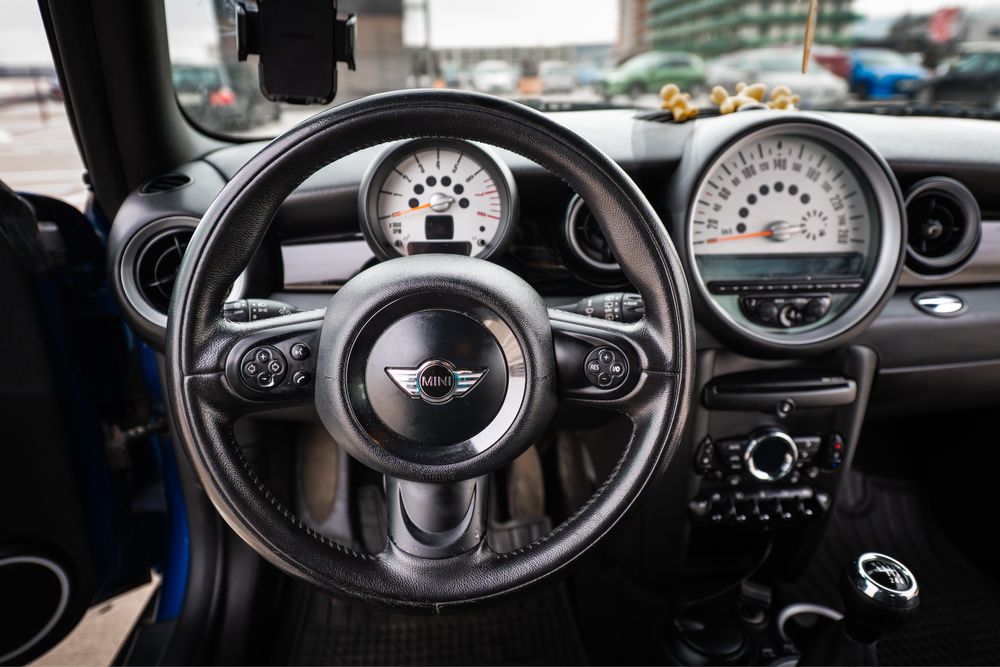 Mini Cooper R56 - 2011