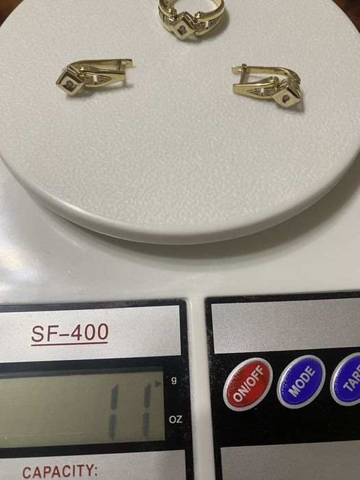 Золото набор с бриллиантом