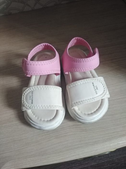 Сандалии 26-27 размер