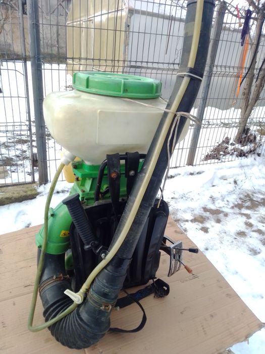 Vând atomizor ATIKA prorum 16 litri