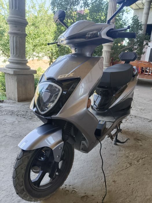 Электроскутер сотилади, ками бор