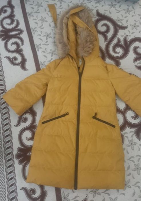 Продам куртку осень весна