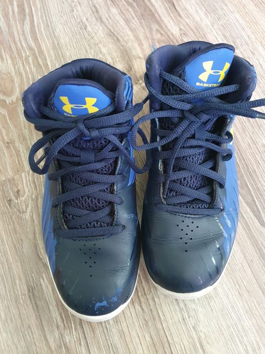 Детски маратонки Under armour номер 32