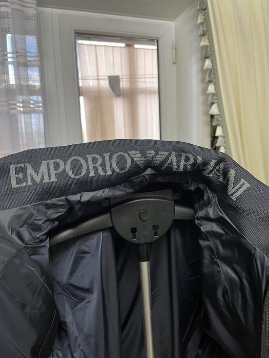 Emporio Armani EA7 жилетка