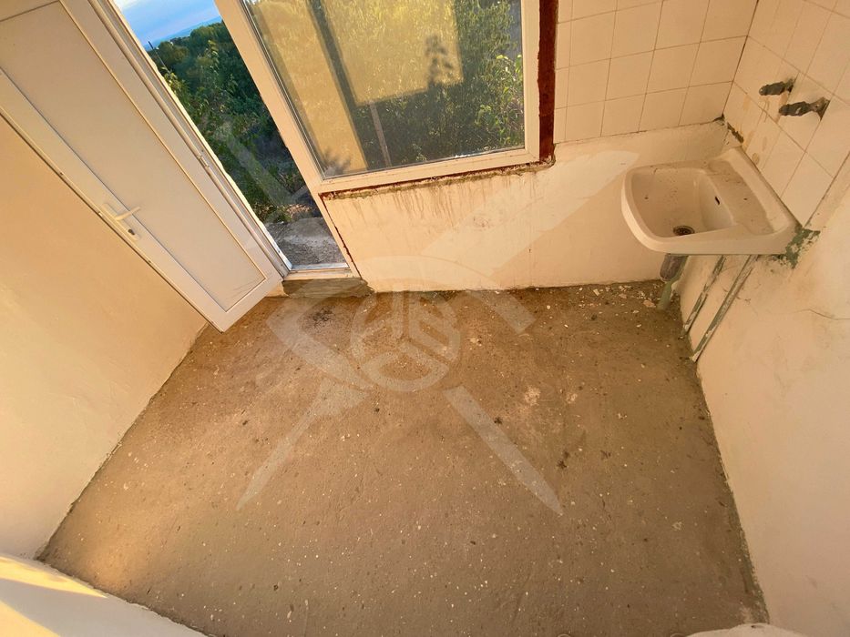 Продава се Къща в Бургас, Меден рудник - зона А - 75 кв.м за 700 €/кв.м - Снимка #2