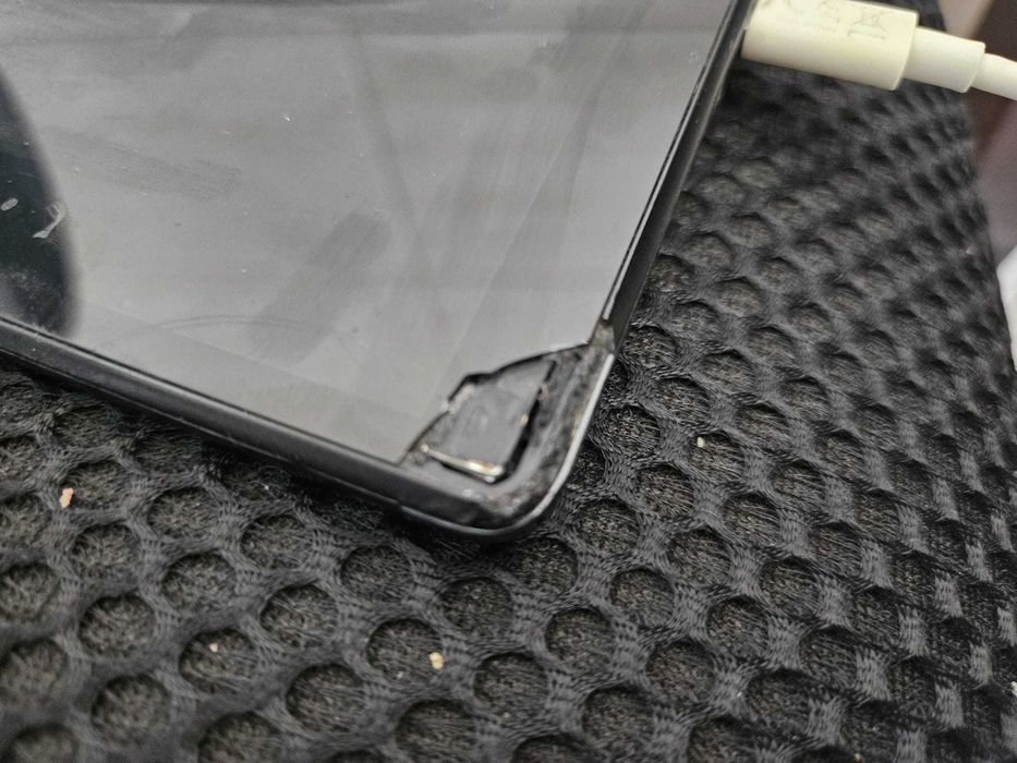 Tableta Lenovo Tab M10 HD TB-X306F, ecran spart
