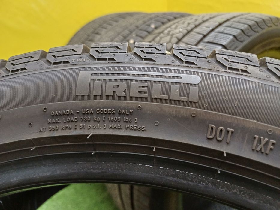 Шины 245/40 R18 Pirelli комплект.