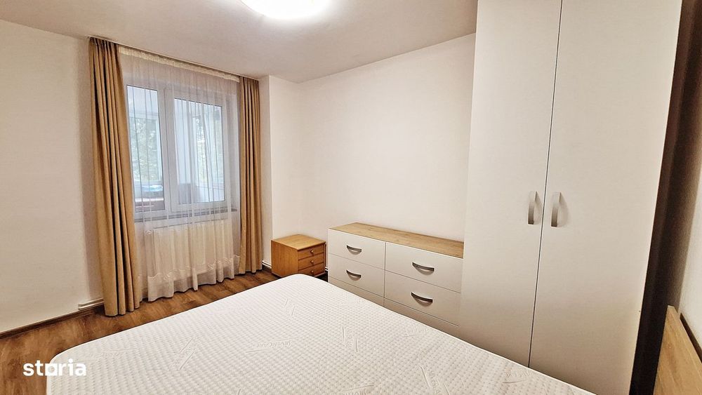 Centrul Civic, aproape de AFI, 3 camere mobilate, 160000 euro