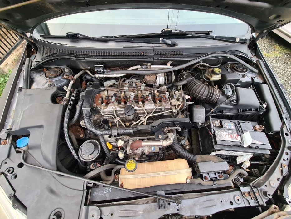 Dezmembrez Toyota Avensis 2.2 dcat 177 cp
