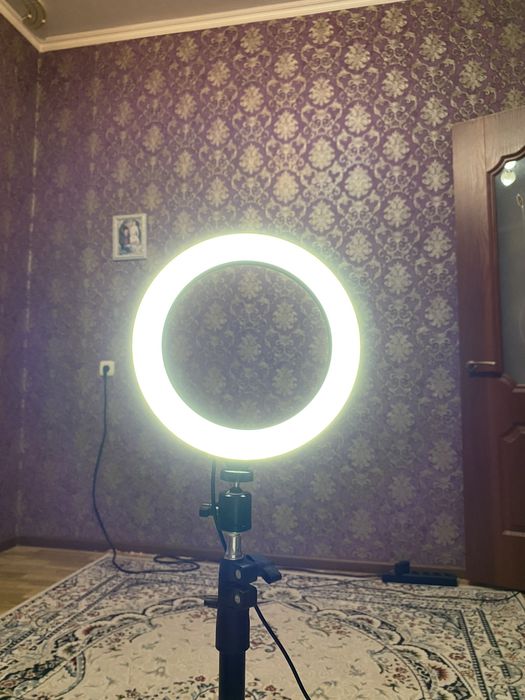 Продам тик ток лампу с 3цветами