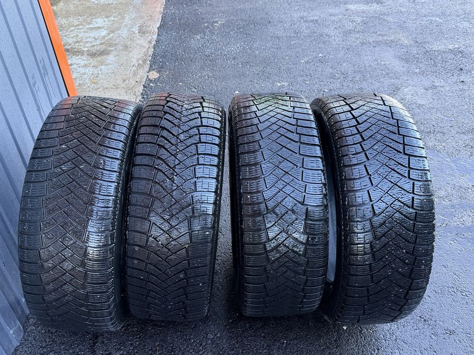 Шины Pirelli ice zero fr