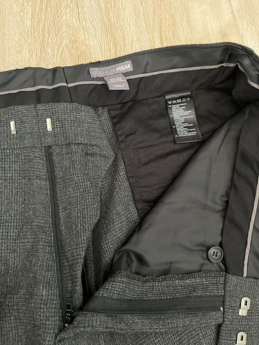 Vând pantaloni bărbătești din stofa de lana, mărimea 54