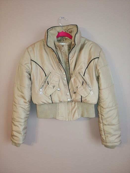 Дамско Късо Бежово Зимно Яке