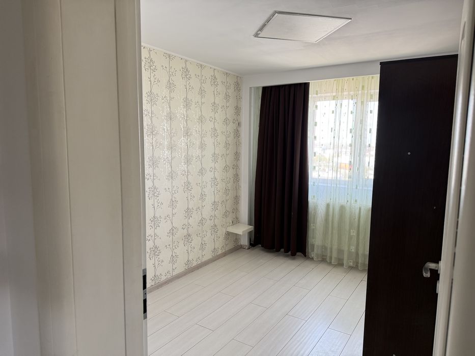 De Vanzare Apartament 3 camere Militari Rezidence